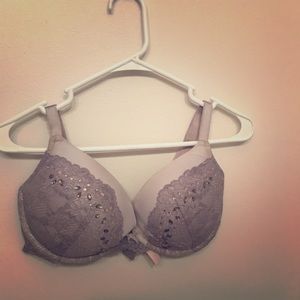 Sequence Victoria Secret push-up bra